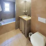 Tatil Evi 2 Bedroom Cozy In Saint-laurent-de-la-ca