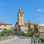 2 Bedroom Cozy In Saint-laurent-de-la-ca Tatil Evi *