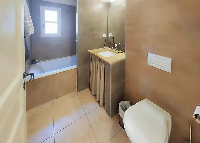 Feriehus In Saint-laurent-de-la-ca With Wifi