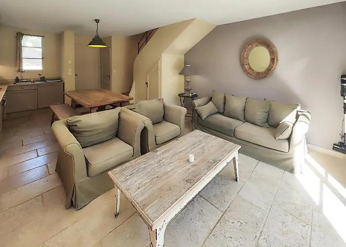 In Saint-laurent-de-la-ca With Wifi Feriehus