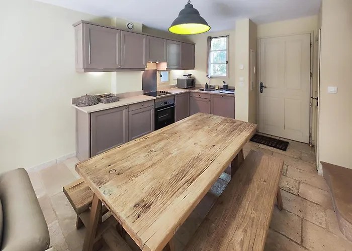 In Saint-laurent-de-la-ca With Wifi Feriehus